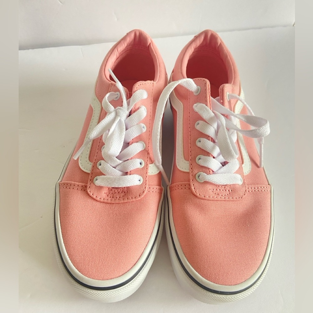 New Vans Ward US Missy Size 4 Youth Powder Pink/White